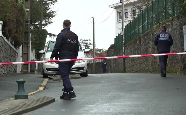 France: une professeure poignardée à mort par un élève qui déclare être "possédé"