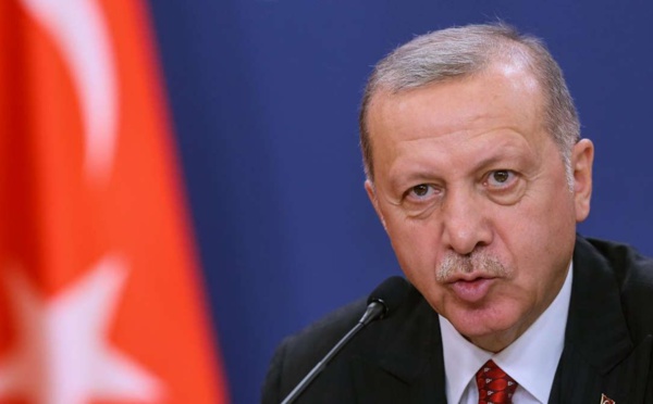 Trois médias turcs sanctionnés pour avoir critiqué le pouvoir après les séismes: “La population doit être informée