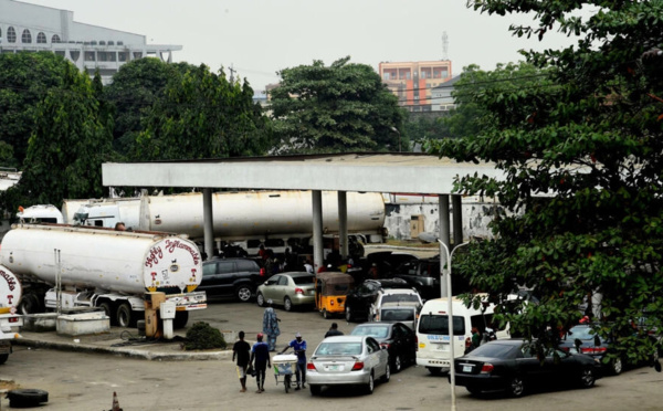  Élections au Nigeria: un vote crucial et des populations épuisées par les pénuries