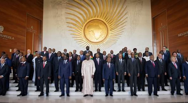 Quatre jours plus tard, l'UA condamne fermement les "déclarations raciales" du président tunisien