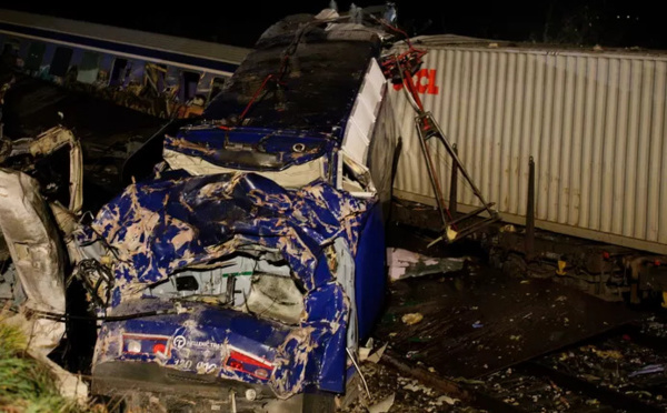 Catastrophe ferroviaire en Grèce: au moins 36 morts et 85 blessés