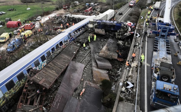 Catastrophe ferroviaire en Grèce: des perquisitions sont en cours à la gare de Larissa (police)