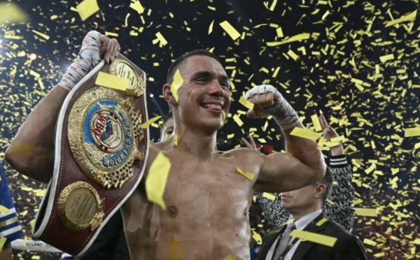 Boxe: l'Australien Tszyu remporte le titre des welters par KO technique au 9e round
