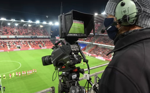 Interdiction de la pub pour les jeux de hasard: des poids lourds du sport belge devant la justice