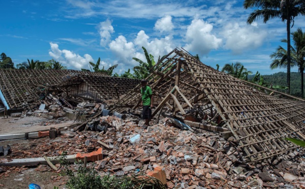 Un fort séisme de magnitude 7 frappe l'Indonésie