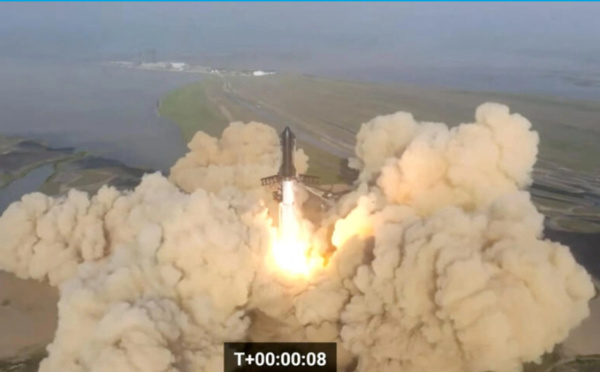 SpaceX : la fusée Starship explose en vol lors de son premier vol test