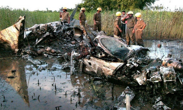 Inde: deux morts dans le crash d'un avion militaire MiG-21, déclare la police