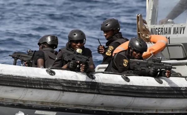 Golfe de Guinée: six marins pris en otage par des pirates libérés au Nigeria