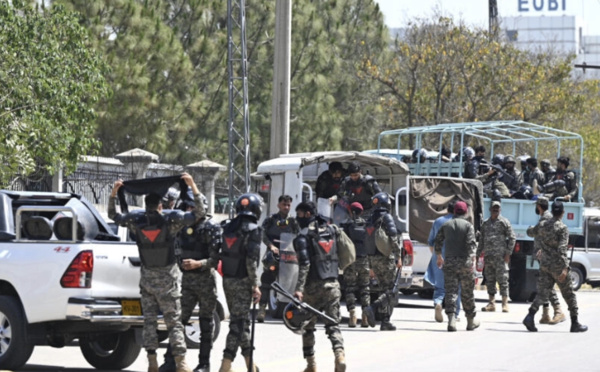 Pakistan: l'ex-Premier ministre comparaît devant un tribunal après l'invalidation de son arrestation