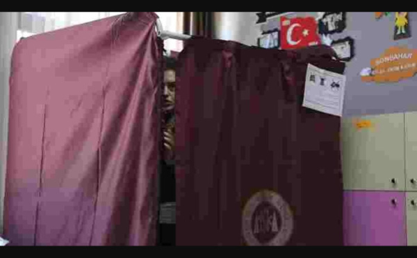 Turquie: forte mobilisation pour la présidentielle et les législatives