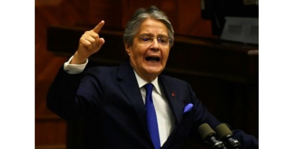Guillermo Lasso, le président de l'Équateur, menacé de destitution, dissout le Parlement