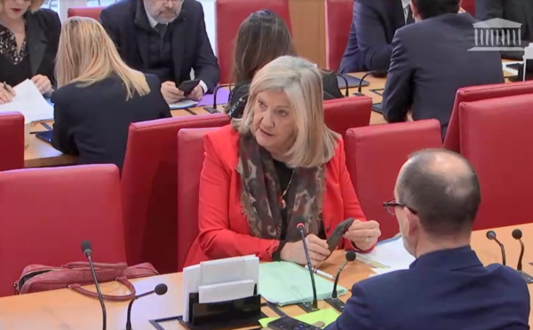 Pologne: Bruxelles dénonce une commission d'enquête controversée