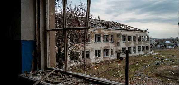 Ukraine: cinq morts dans une frappe sur la région occupée de Lougansk