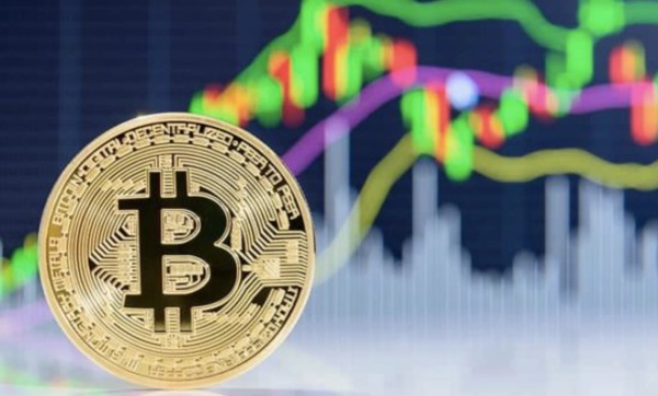 Petit à petit : comment Bitcoin fait pencher la balance de la finance mondiale