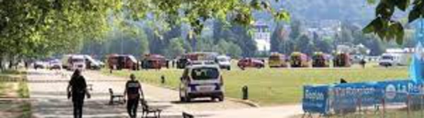 France: une attaque au couteau fait au moins 5 blessés dont 4 enfants en bas âge