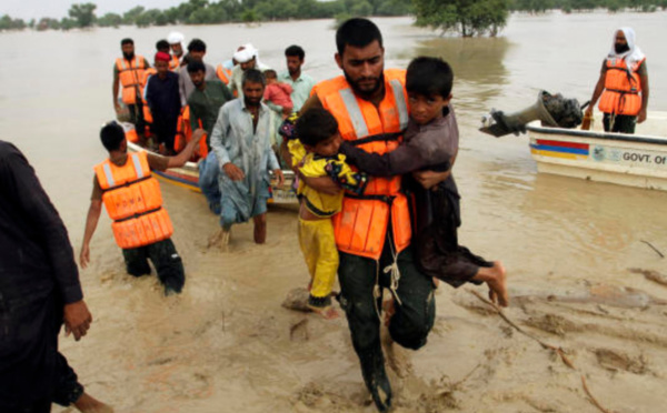Pakistan: des dizaines de morts provoquées par des intempéries violentes