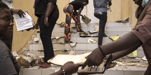 UCAD : près de 200.000 archives parties en fumée