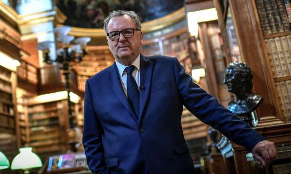 Vers un 3e mandat présidentiel en France ? Richard Ferrand lance le débat