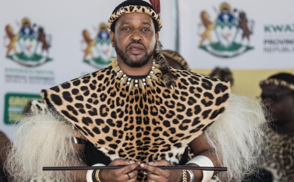 Afrique du Sud: le roi zoulou hospitalisé, suspicion d'empoisonnement