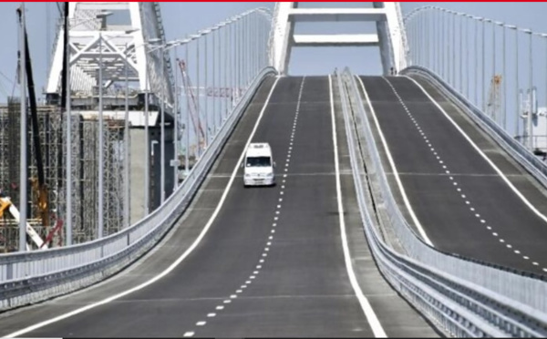 Crimée: une attaque sur le pont de Kertch, la Russie accuse l'Ukraine