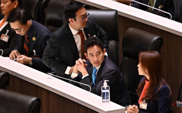 Thaïlande: le député réformiste Pita Limjaroenrat suspendu par la Cour constitutionnelle