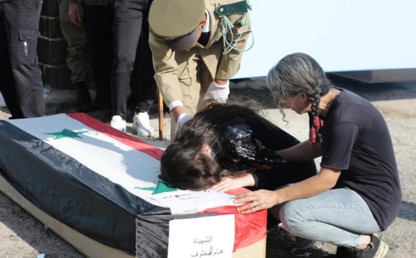 La Syrie enterre les militaires tués dans l'attaque de drones à Homs