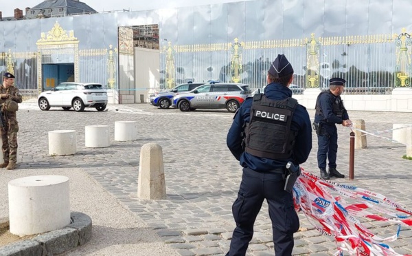 France: le château de Versailles évacué pour la sixième fois en une semaine après une alerte à la bombe