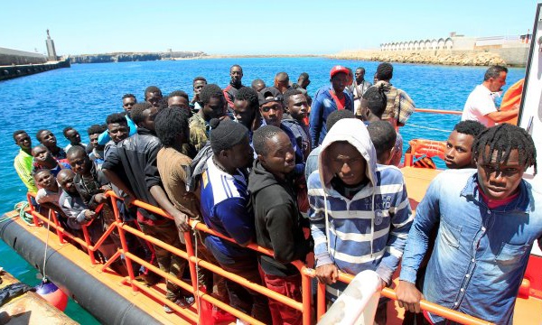 Espagne: les arrivées de migrants aux Canaries ont dépassé cette année le record de 2006