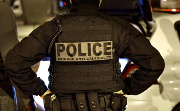 ​ France: un mort et deux blessés lors d'une attaque au couteau à Paris, l'assaillant arrêté