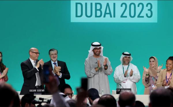 COP28 : les pays approuvent un appel historique à une "transition" hors des énergies fossiles