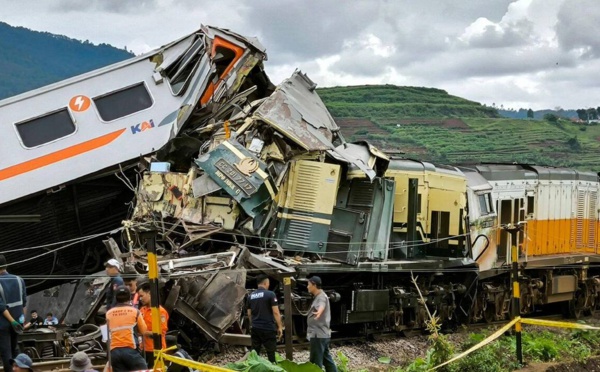 Indonésie: une collision entre deux trains fait trois morts et 28 blessés