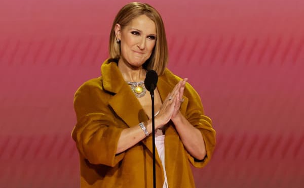 Grammy Awards 2024 : apparition surprise de Céline Dion sur scène aux bras de son fils