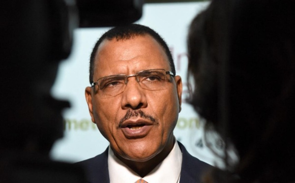 Niger: les avocats de l'ex-président Mohamed Bazoum interpellent la Cour d'État