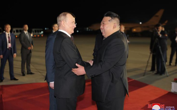 Kim et Poutine signent un accord d'assistance mutuelle en cas d'"agression"