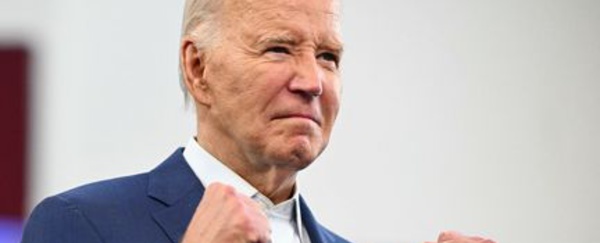 États-Unis: Joe Biden reste «absolument» dans la course à la Maison Blanche, affirme sa directrice de campagne