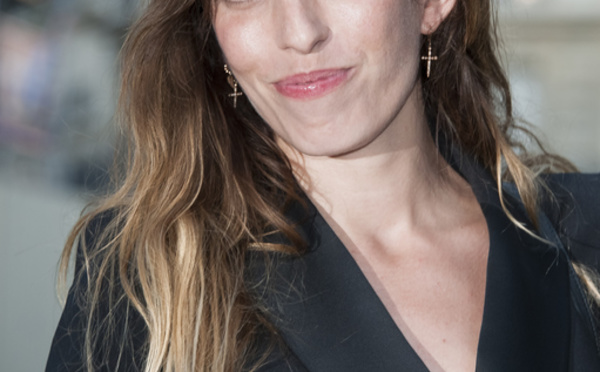 LOU DOILLON SUR SON PÈRE : "IL EST RAIDE... IL M'A BIEN PRÉPARÉE À LA VIE"