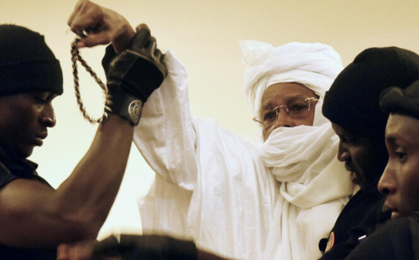 Tchad: des premières indemnités reçus par les victimes d'Hissène Habré