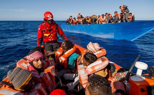 Grèce: quatre morts dans le naufrage d'un bateau de migrants