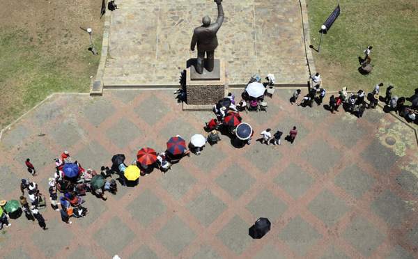 Présidentielle et législatives en Namibie: dernier jour de vote après prolongation du scrutin