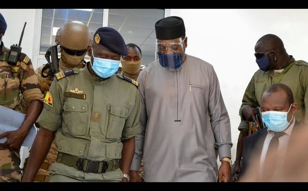 Mali: après cinq mois de détention, 11 opposants à la junte ont été remis en liberté provisoire