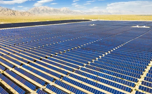 L'Égypte inaugure une centrale solaire de 500 millions de dollars