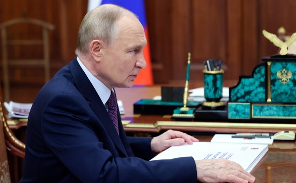 Ukraine: Poutine se déclare «prêt» à négocier avec Zelensky «si nécessaire», assure le Kremlin