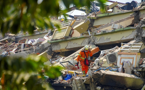 Séisme en Birmanie: la junte décrète une semaine de deuil national