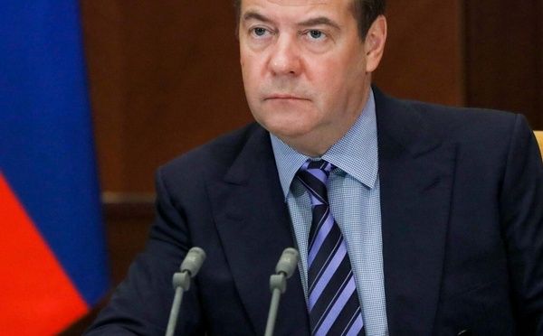 Medvedev : « Plusieurs pays sont prêts à doter l’Iran d’armes nucléaires » (Russie)