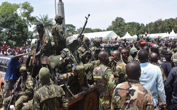 Mali: arrestations de militaires dont deux généraux soupçonnés de vouloir «déstabiliser la transition»