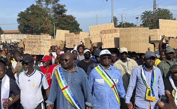 La démocratie recule en Afrique, mais pas la participation politique, selon l'Afrobaromètre 2025