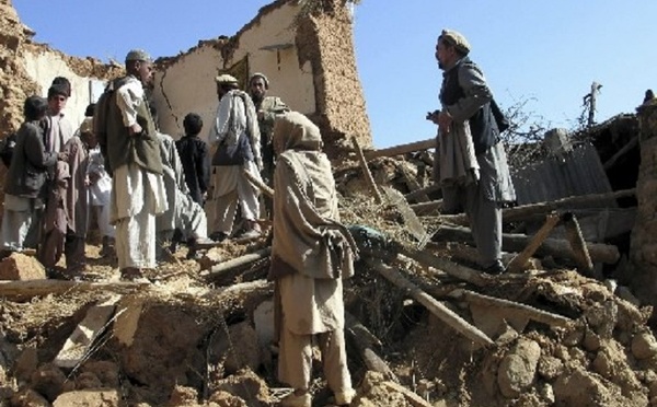 Afghanistan: plus de 800 morts dans un séisme de magnitude 6 qui a secoué l'est du pays