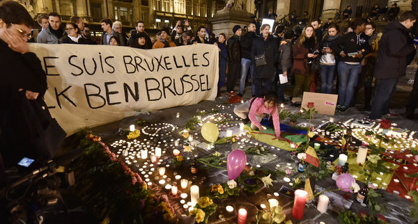 Au moins 31 morts à Bruxelles, un suspect activement recherché