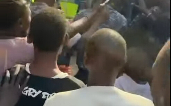 Ouest-Foire : un homme échappe de justesse à un lynchage pour avoir porté des « perles de taille » 