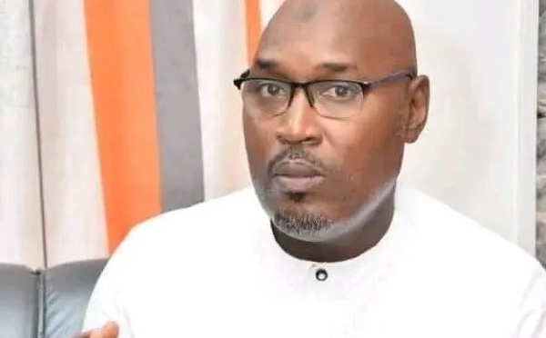 Défaut de permis de conduire : le chroniquer Adama Adus Fall déféré au parquet